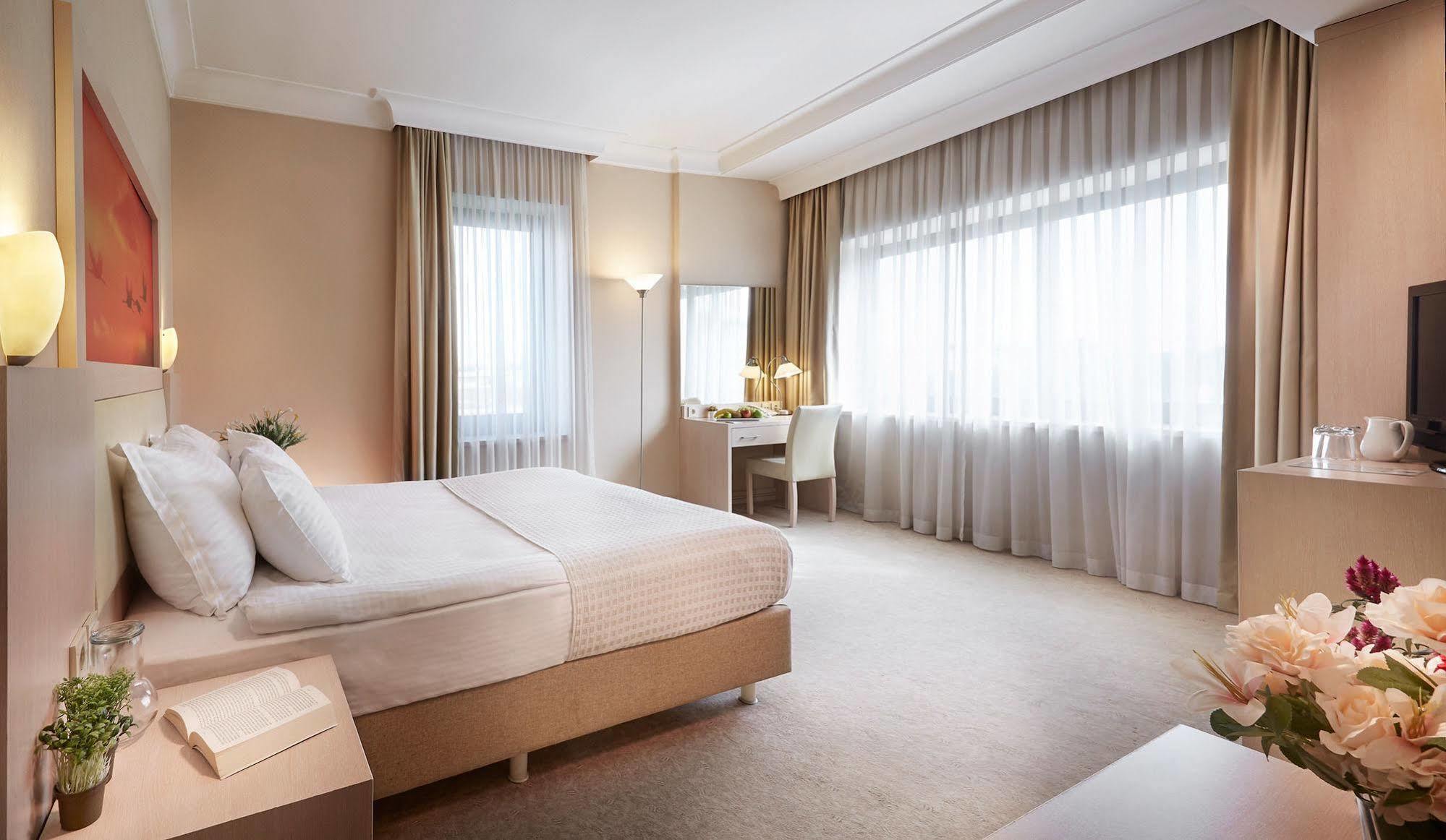 Kordon Hotel Alsancak Измир Екстериор снимка